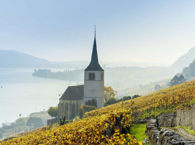 024_Schoene Aussichten Touristik biel_church-4850405_1280